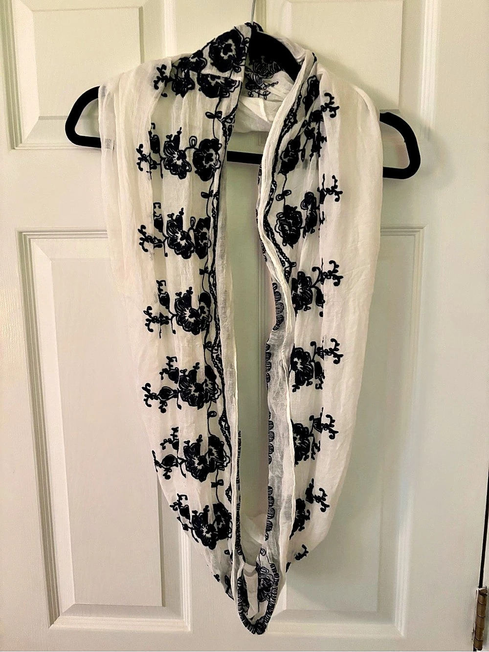 Floral Embroidered Scarf in White & Navy Like New